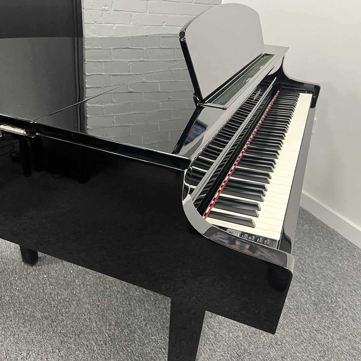 Yamaha CLP565GP Digital Grand Piano, Polished Ebony; Serial No: BCWP01010 | Second Hand