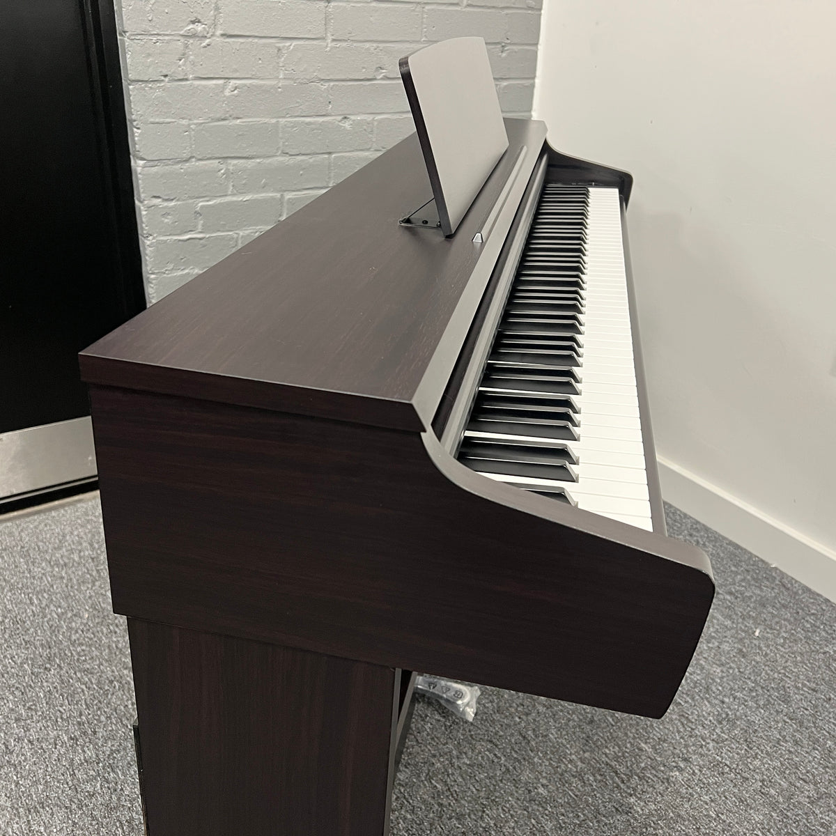 Kawai KDP120 Digital Piano, Rosewood; Serial No: G573704