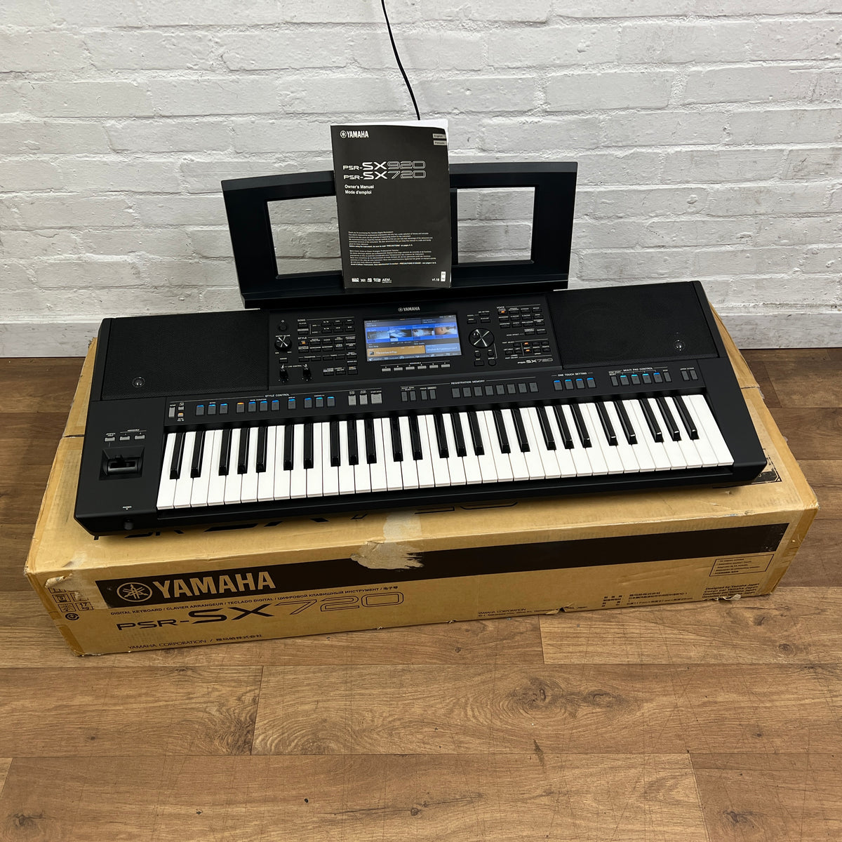 Yamaha PSR SX720 Arranger Keyboard Workstation; Serial No: BCEZ01045 | Second Hand