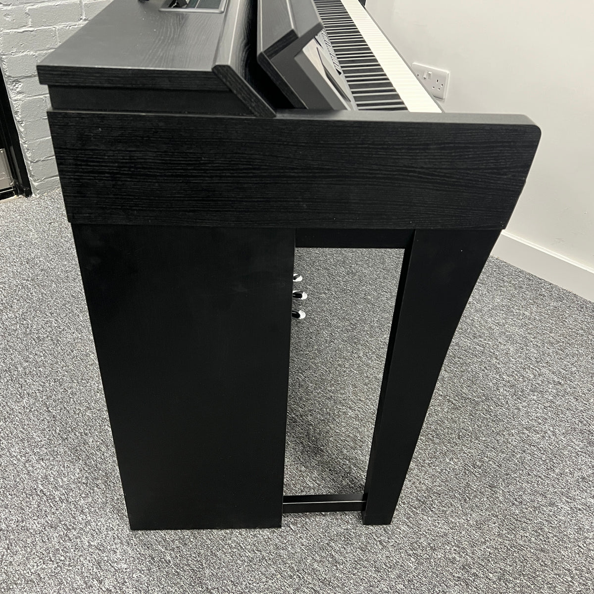 Yamaha CVP805 Digital Piano, Black; Serial No: BCZN01008 | Second Hand