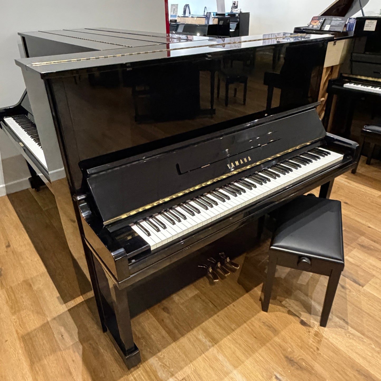 Yamaha U30 B1 Upright Piano in Polished Black: Serial No: 4692296 | Second Hand
