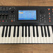 Yamaha MODX6 Synthersizer Keyboard; Serial No: BBZH01015 | Second Hand