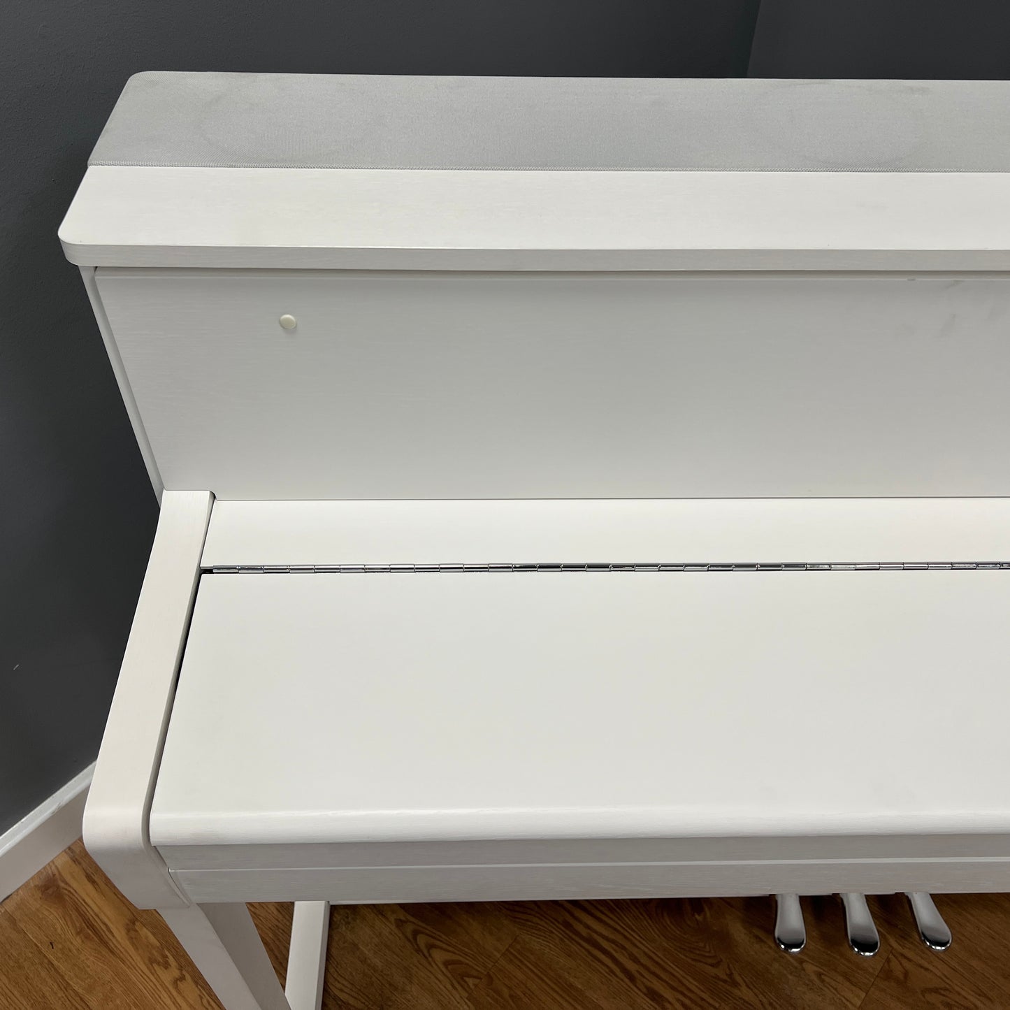 Kawai CA99 White Digital PIano With Matching Stool; Serial Number: G560569 | Second Hand