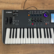 Yamaha MODX7 Synthersizer Keyboard; Serial No: BBZH01001 | Second Hand