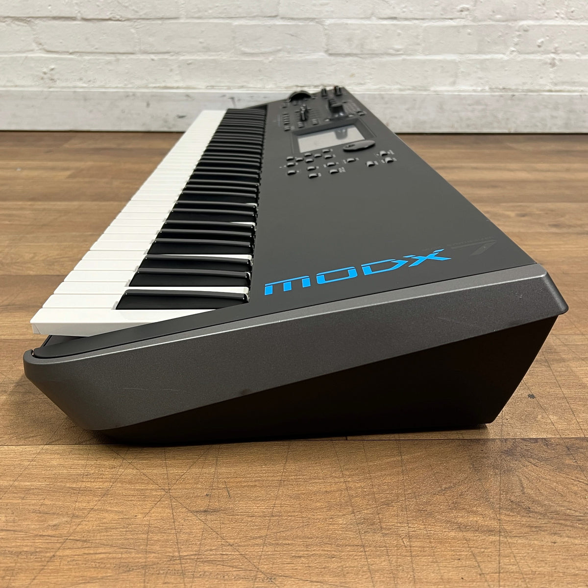 Yamaha MODX7 Synthersizer Keyboard; Serial No: BBZH01001 | Second Hand
