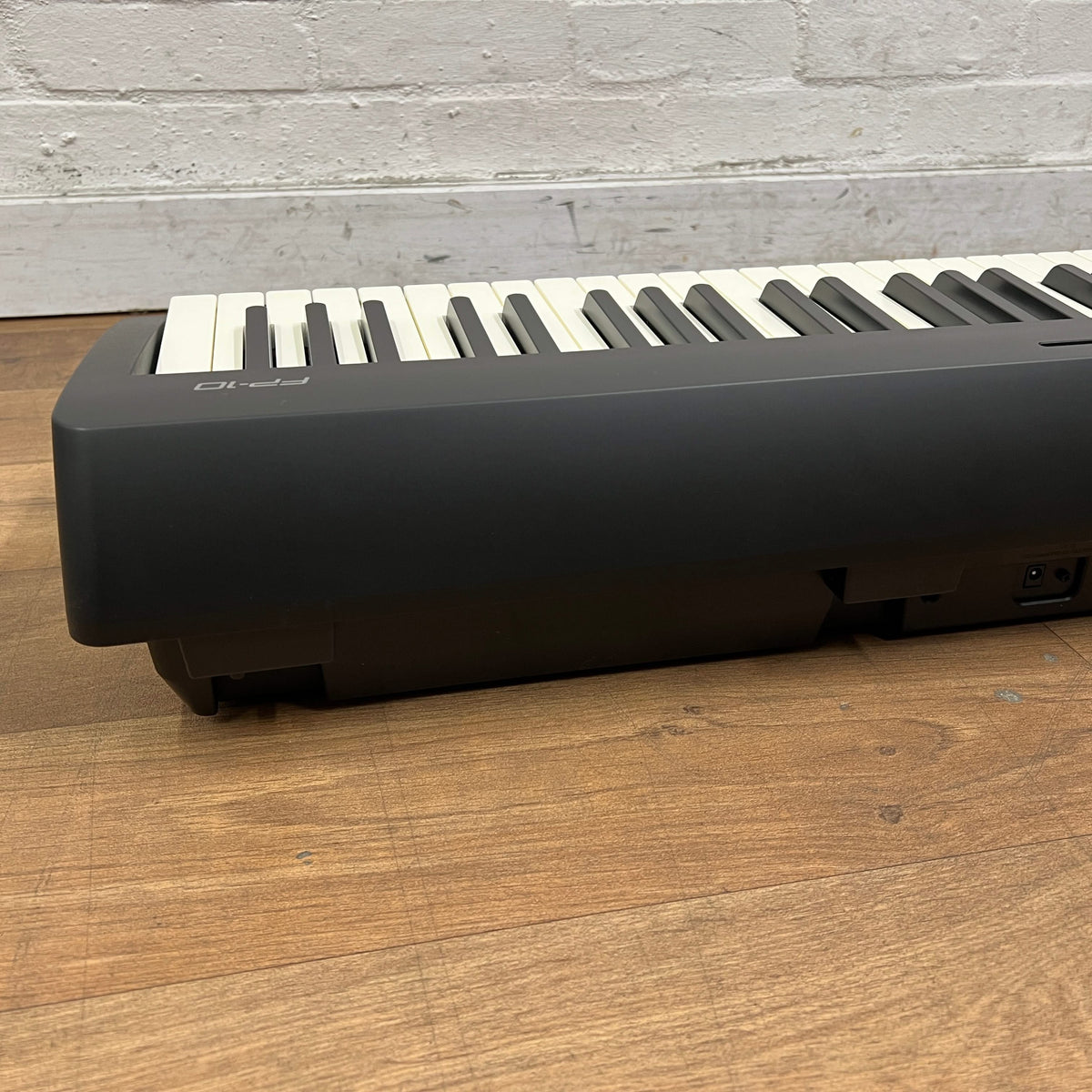 Roland FP10 Portable Piano; Serial No: Z7J5549 | Second Hand