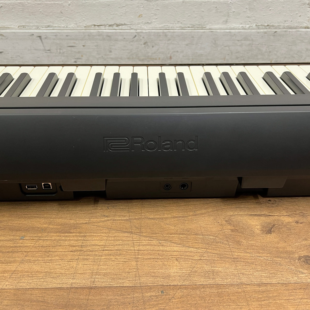 Roland FP10 Portable Piano; Serial No: Z7J5549 | Second Hand