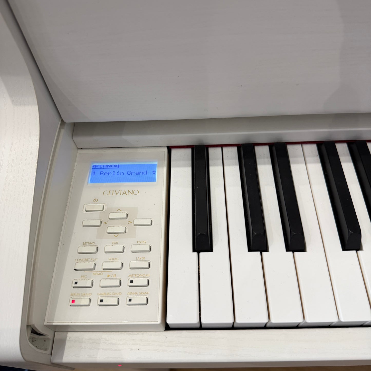 Casio GP300 Digital Piano White,  With Matching Stool: Serial No: 935BDC591007864 | Second Hand