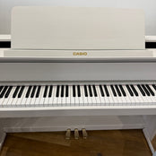 Casio GP300 Digital Piano White,  With Matching Stool: Serial No: 935BDC591007864 | Second Hand