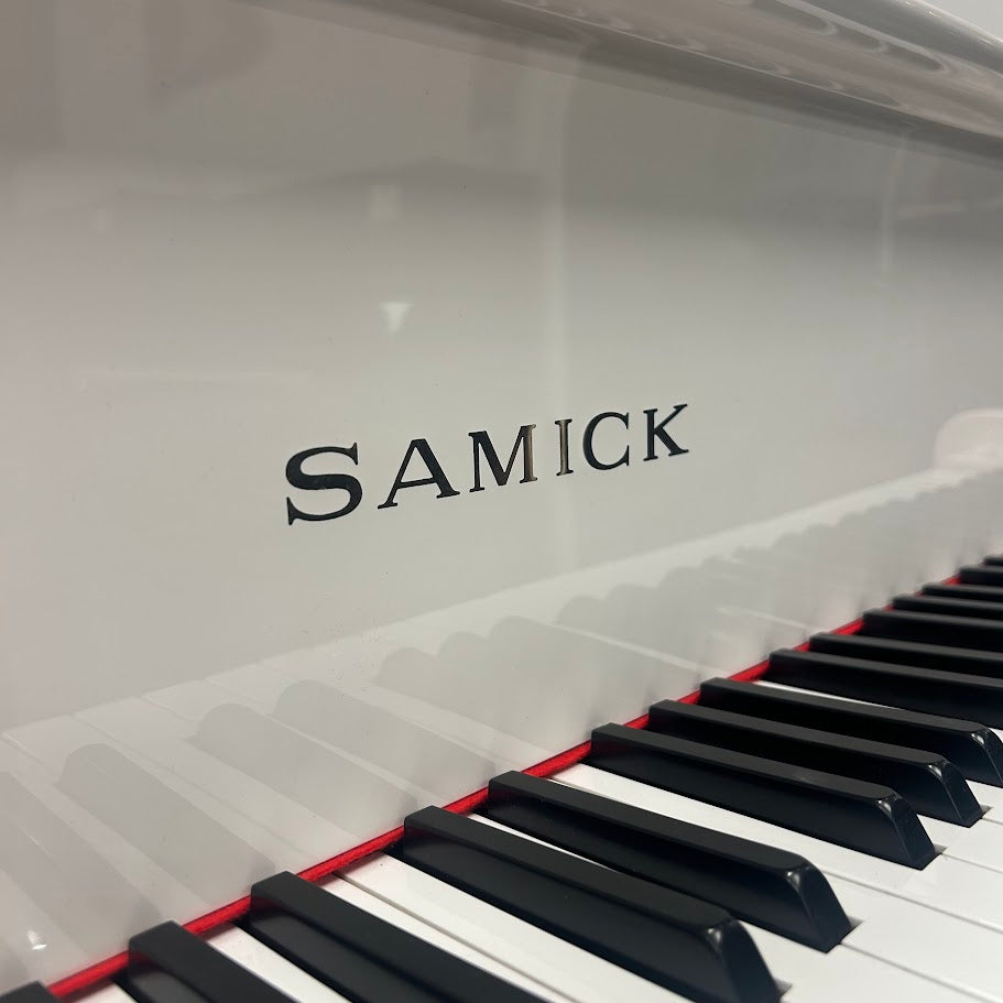 Samick SG155 Grand Piano in Polished White: Serial No: IMFG0547 | Second Hand