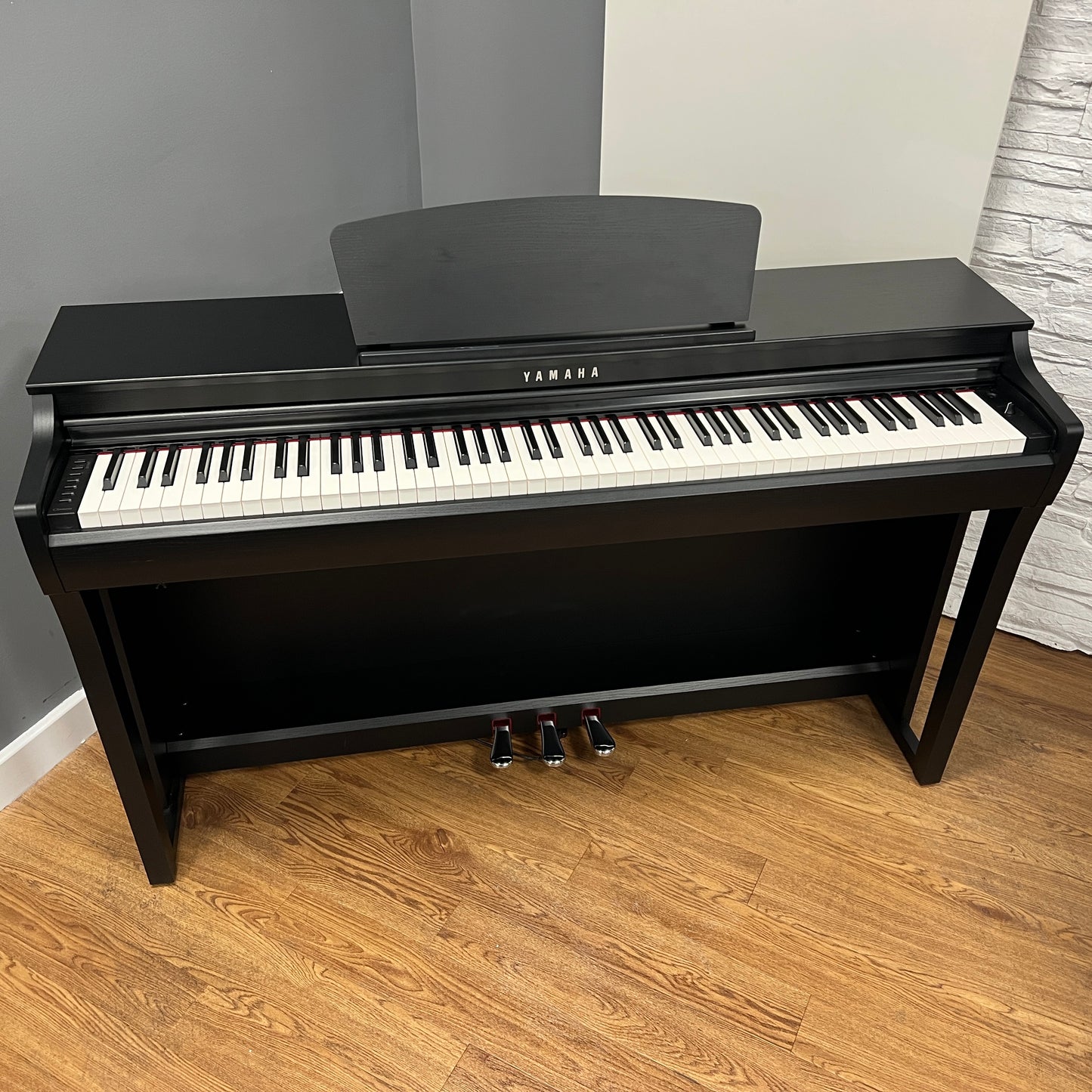 Yamaha CLP725 Black Walnut Digital Piano; Serial No: BCEI01004 | Second Hand