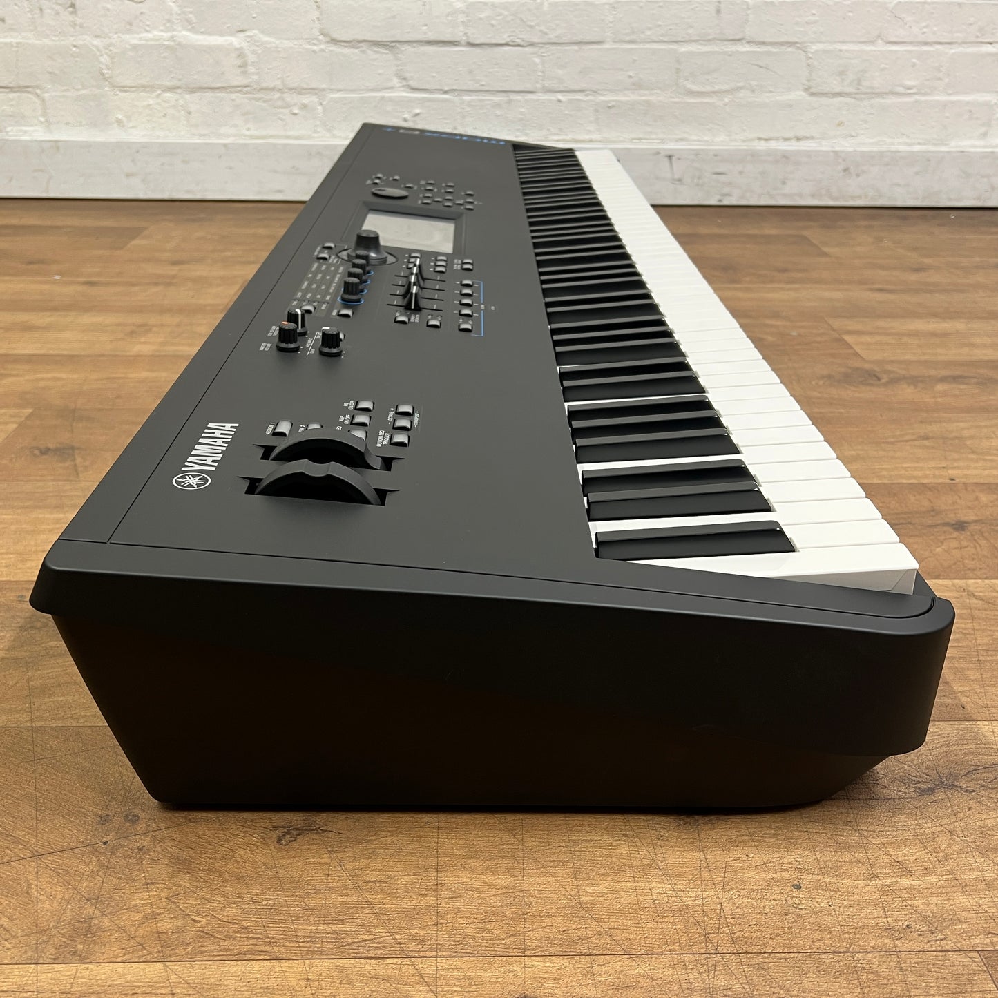 Yamaha MODX8+ Keyboard; Serial No: BBCJ01037 | Second Hand
