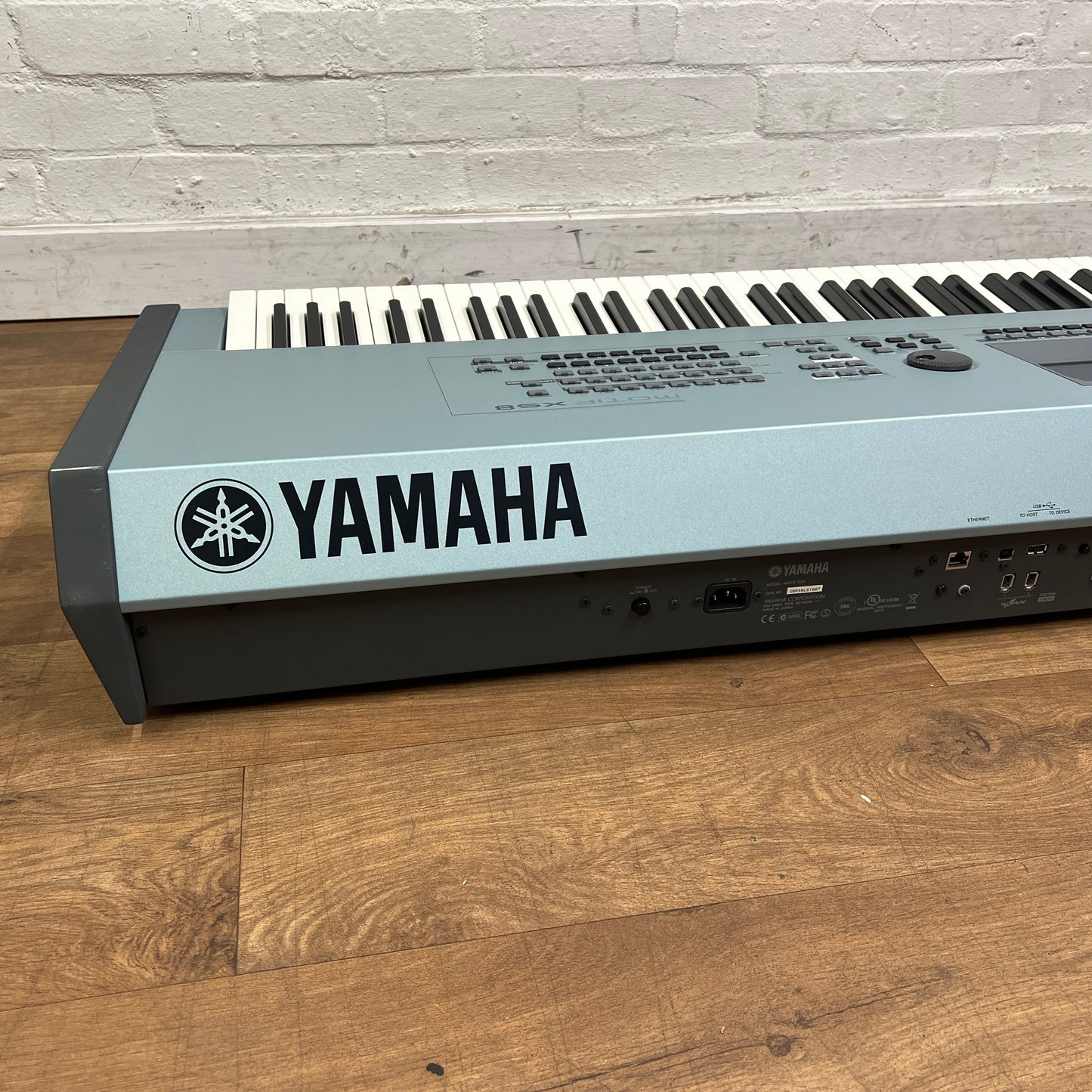 Yamaha MOTIF XS8 Workstation Synth; Serial No: GBRANL01007 | Second Hand