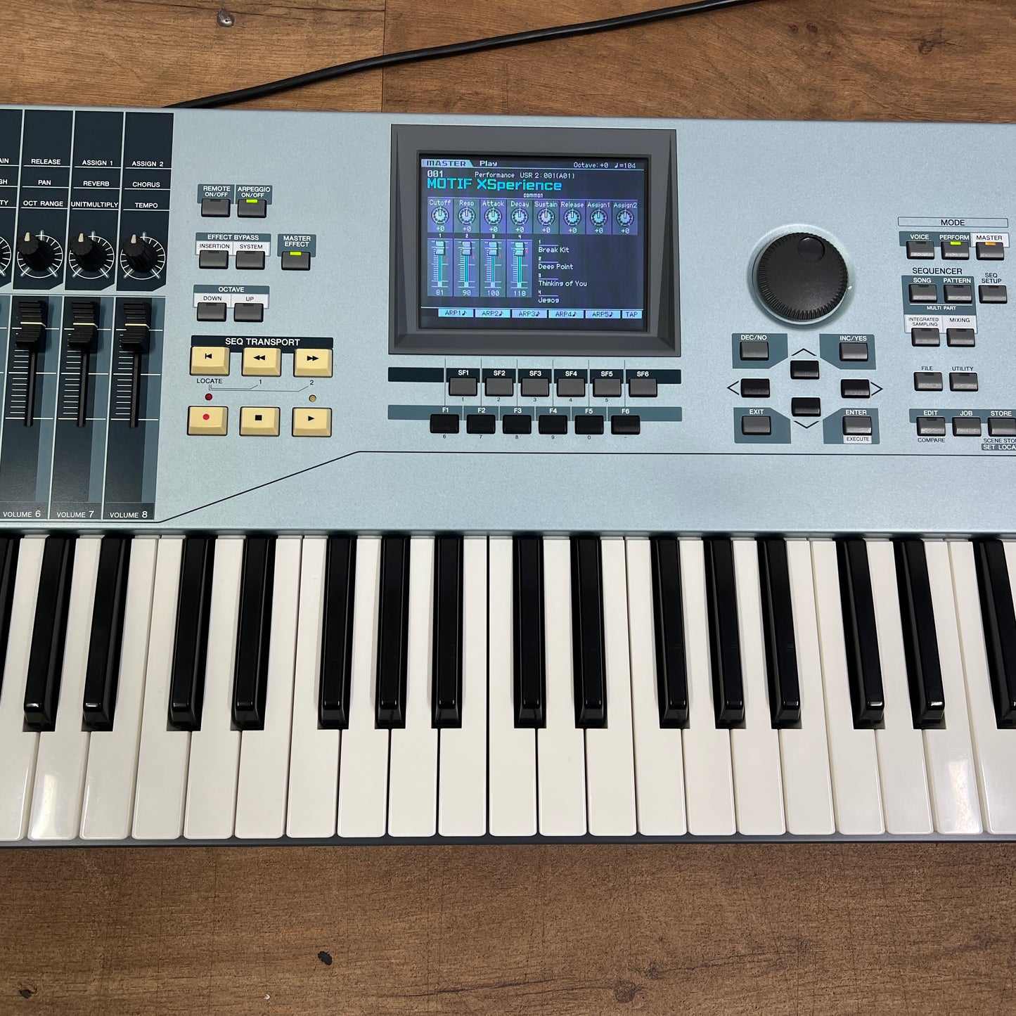 Yamaha MOTIF XS6 Workstation Synth; Serial No: GBRACK01005 | Second Hand