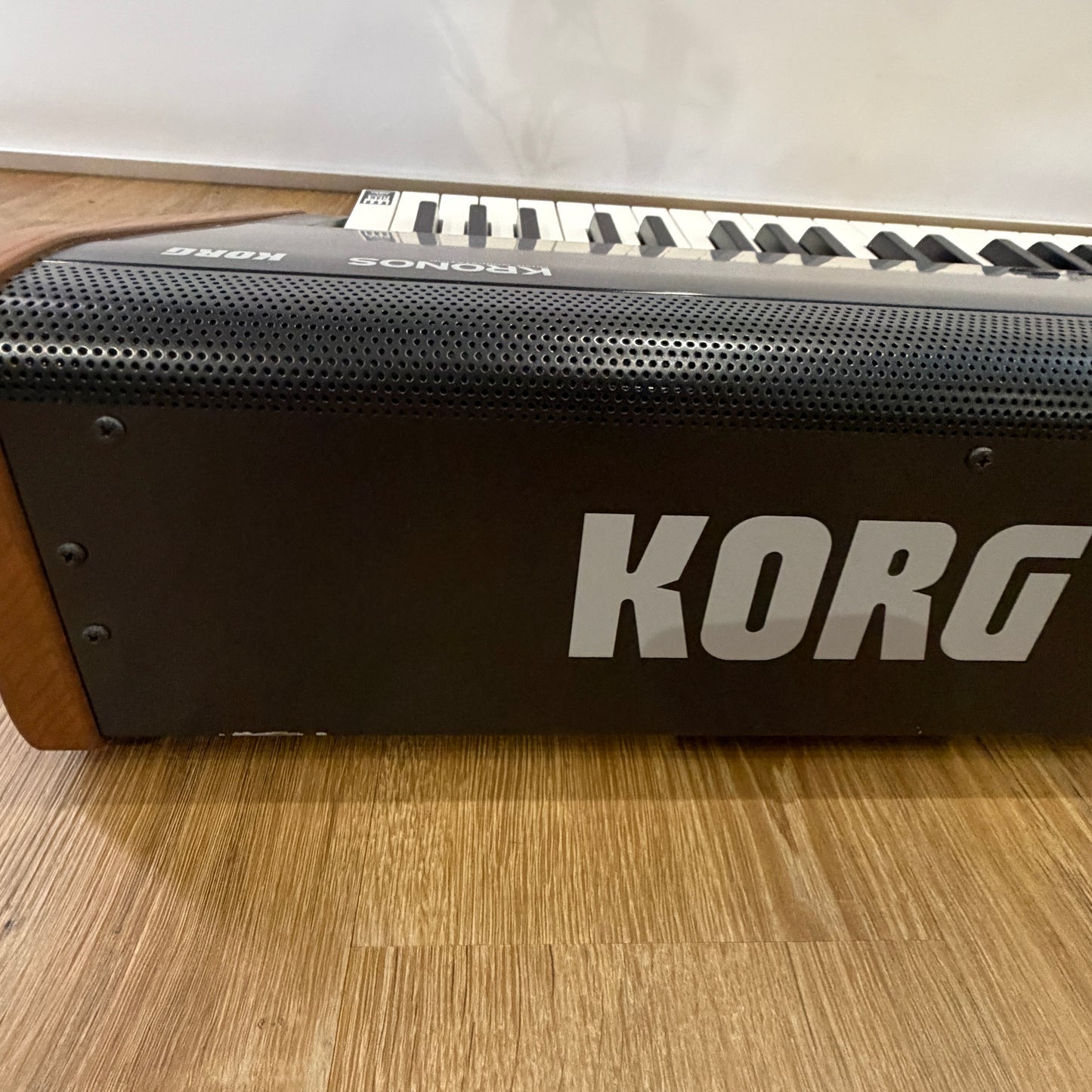 Korg Kronos 2 88 Music Workstation; Serial No: 205114 | Second Hand