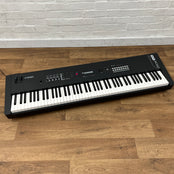 Yamaha MX88 88 Note Synthesizer Keyboard; Black: Serial No: BBDM01002 | Second Hand