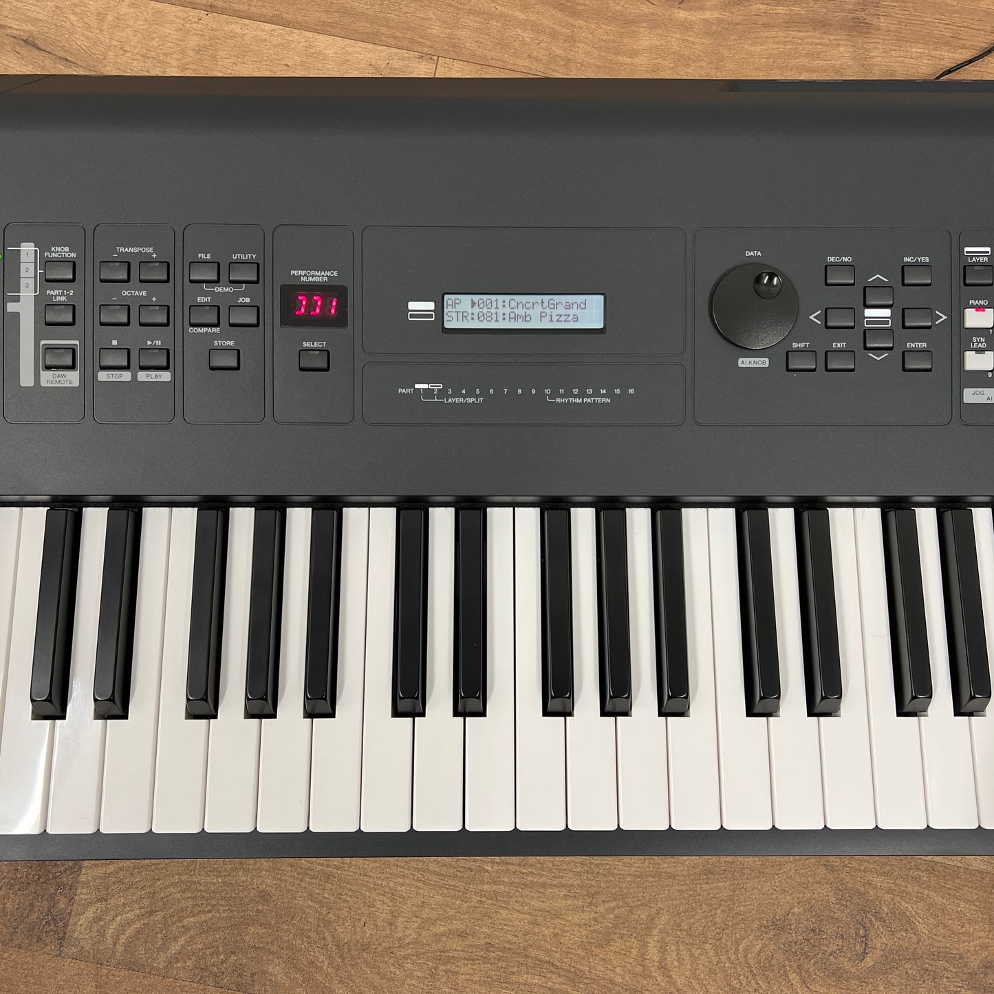 Yamaha MX88 88 Note Synthesizer Keyboard; Black: Serial No: BBDM01002 | Second Hand