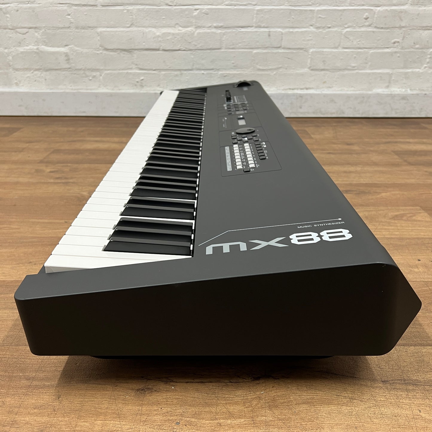 Yamaha MX88 88 Note Synthesizer Keyboard; Black: Serial No: BBDM01002 | Second Hand