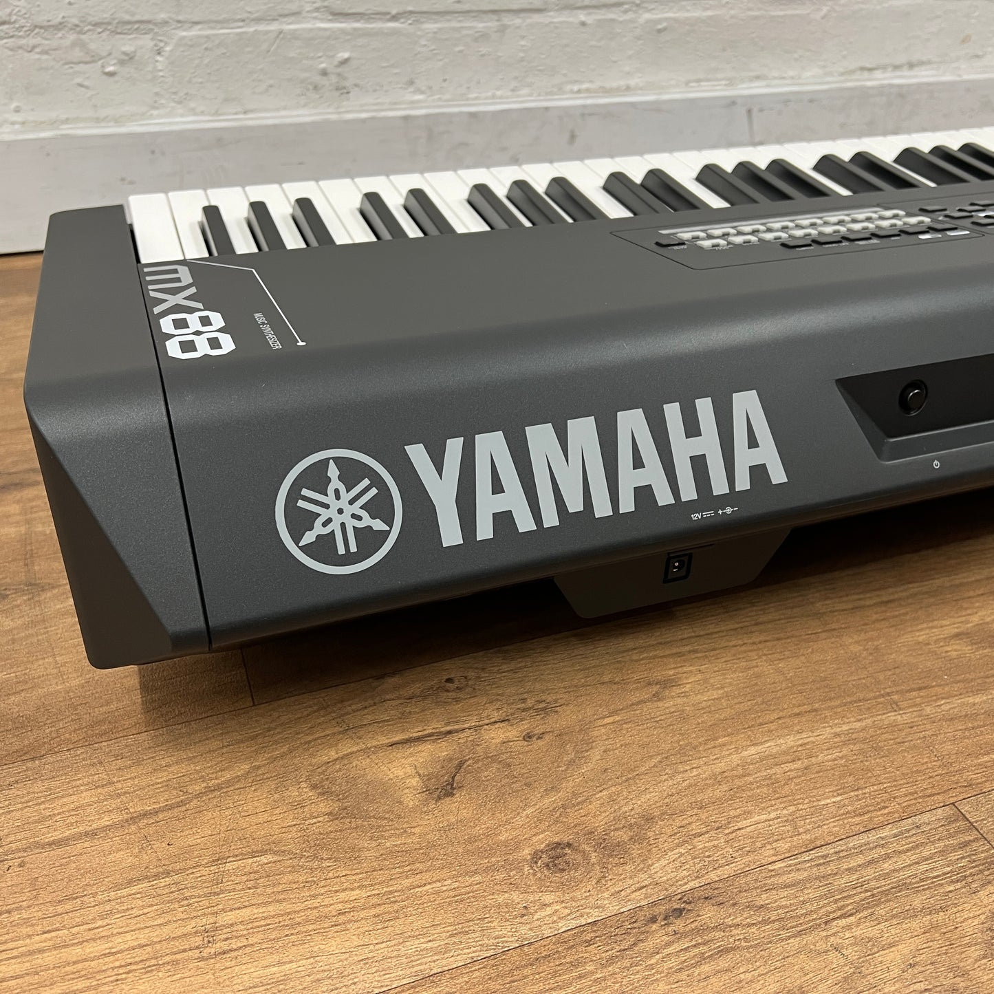 Yamaha MX88 88 Note Synthesizer Keyboard; Black: Serial No: BBDM01002 | Second Hand