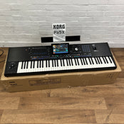 Korg Pa5X 76 Key Arranger keyboard; Serial No: 9002748 | Second hand