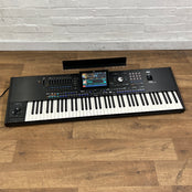 Korg Pa5X 76 Key Arranger keyboard; Serial No: 9002748 | Second hand