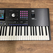 Korg Pa5X 76 Key Arranger keyboard; Serial No: 9002748 | Second hand