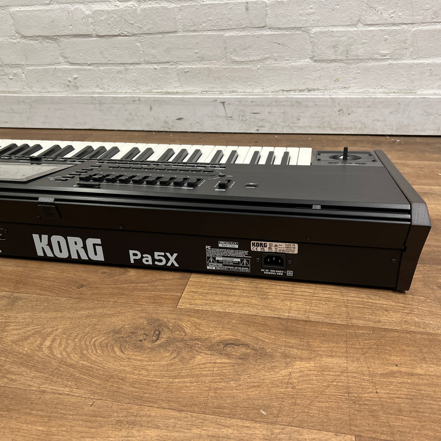 Korg Pa5X 76 Key Arranger keyboard; Serial No: 9002748 | Second hand
