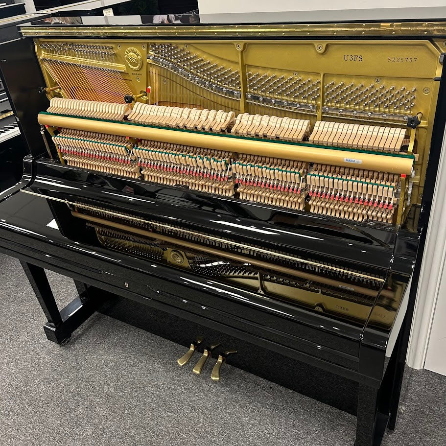 Yamaha U3FS Upright Piano; Polished Ebony: Serial No: 5225757 | Second Hand