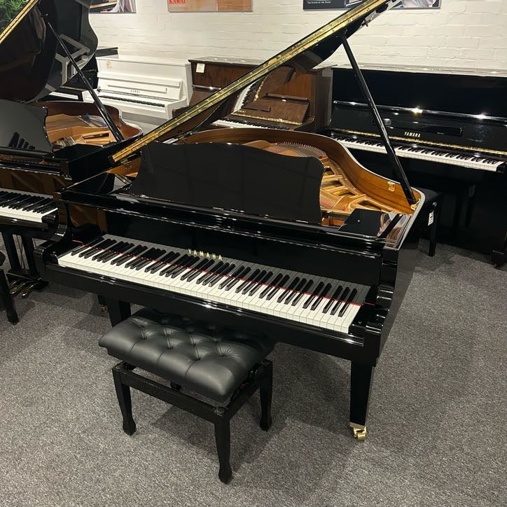 Yamaha GP1 Grand Piano in Polished Ebony; Serial No: 5603201 | Second Hand