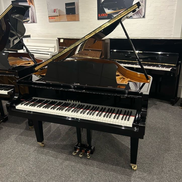 Yamaha GP1 Grand Piano in Polished Ebony; Serial No: 5603201 | Second Hand
