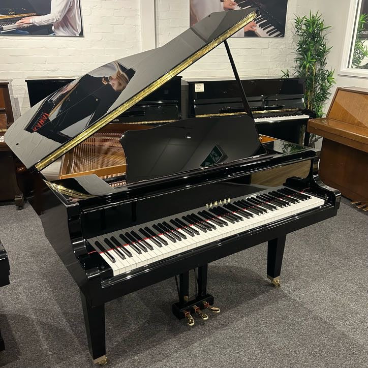 Yamaha GP1 Grand Piano in Polished Ebony; Serial No: 5603201 | Second Hand