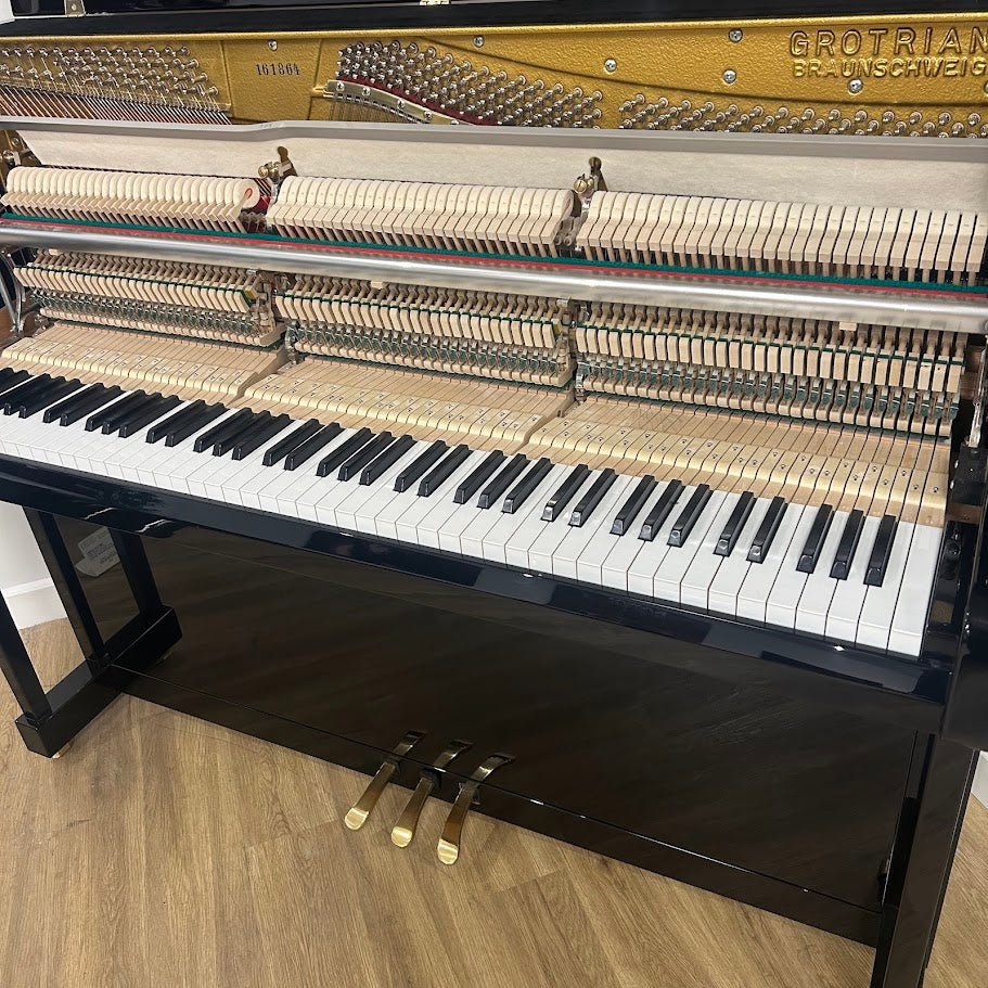 Grotrian Steinweg Carat 116 Upright Piano; Polished Ebony: Serial No: 161864 | Second Hand