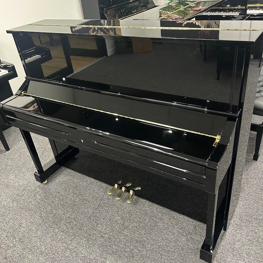 Yamaha U1 Upright Piano in Polished Ebony; Serial No: 6341911 | Second Hand