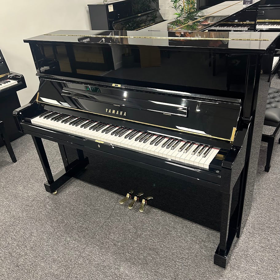 Yamaha U1 Upright Piano in Polished Ebony; Serial No: 6341911 | Second Hand