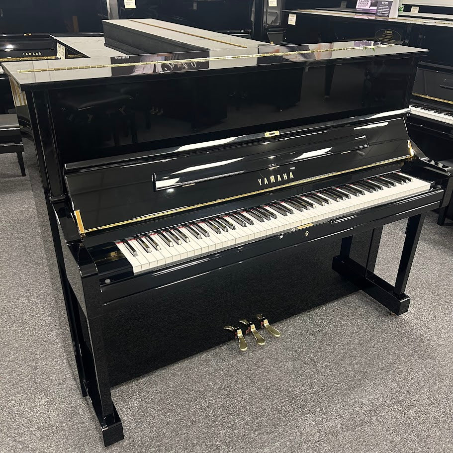 Yamaha U1 Upright Piano in Polished Ebony; Serial No: 6341911 | Second Hand