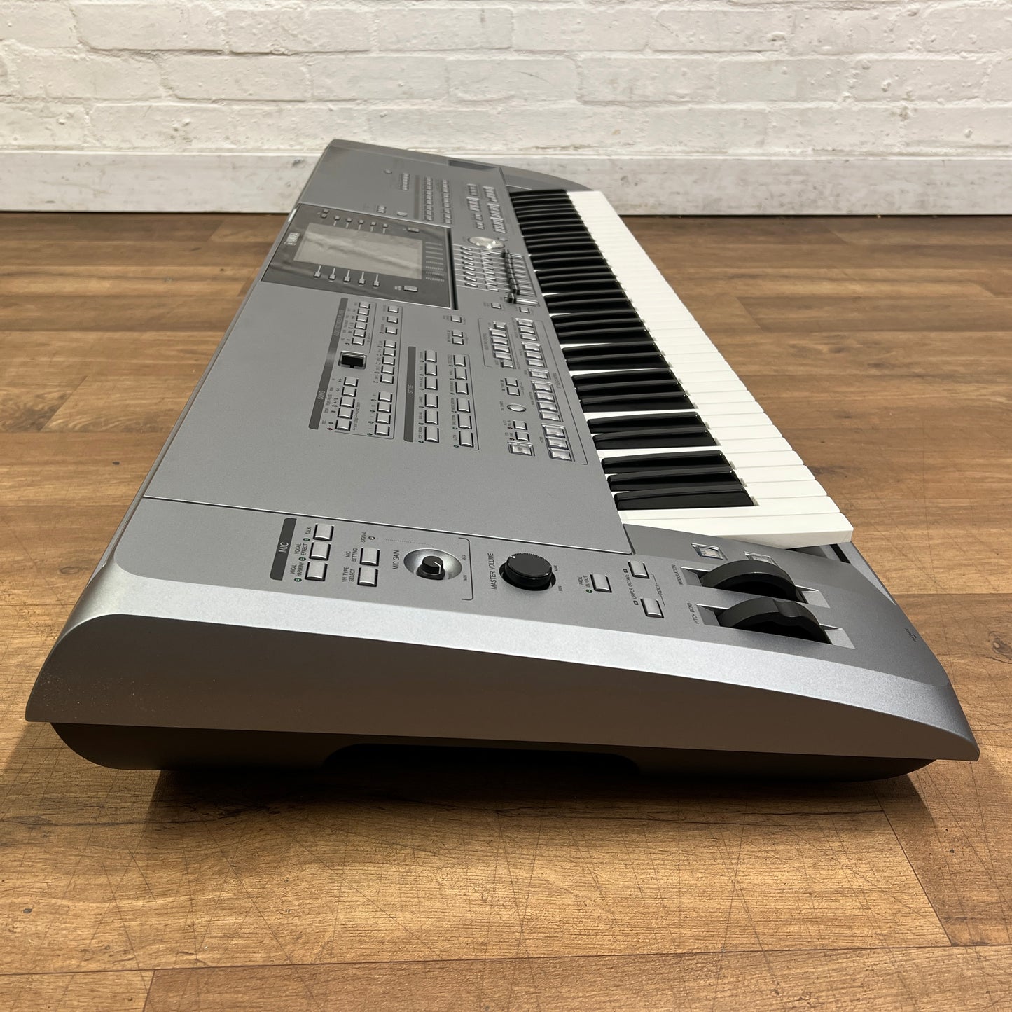 Yamaha Tyros 5 76 Keyboard; Serial No EAUX01049 | Second Hand