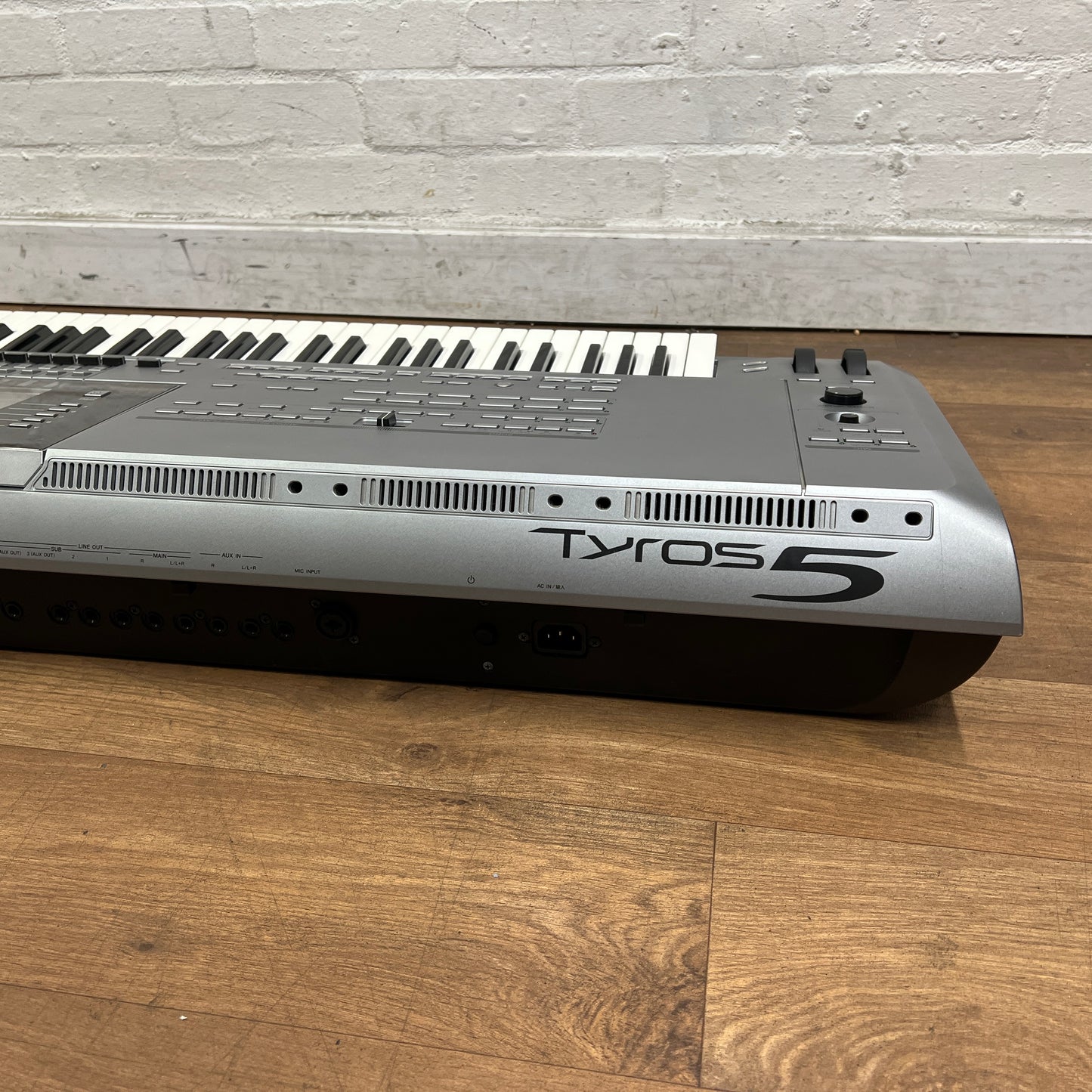 Yamaha Tyros 5 76 Keyboard; Serial No EAUX01049 | Second Hand