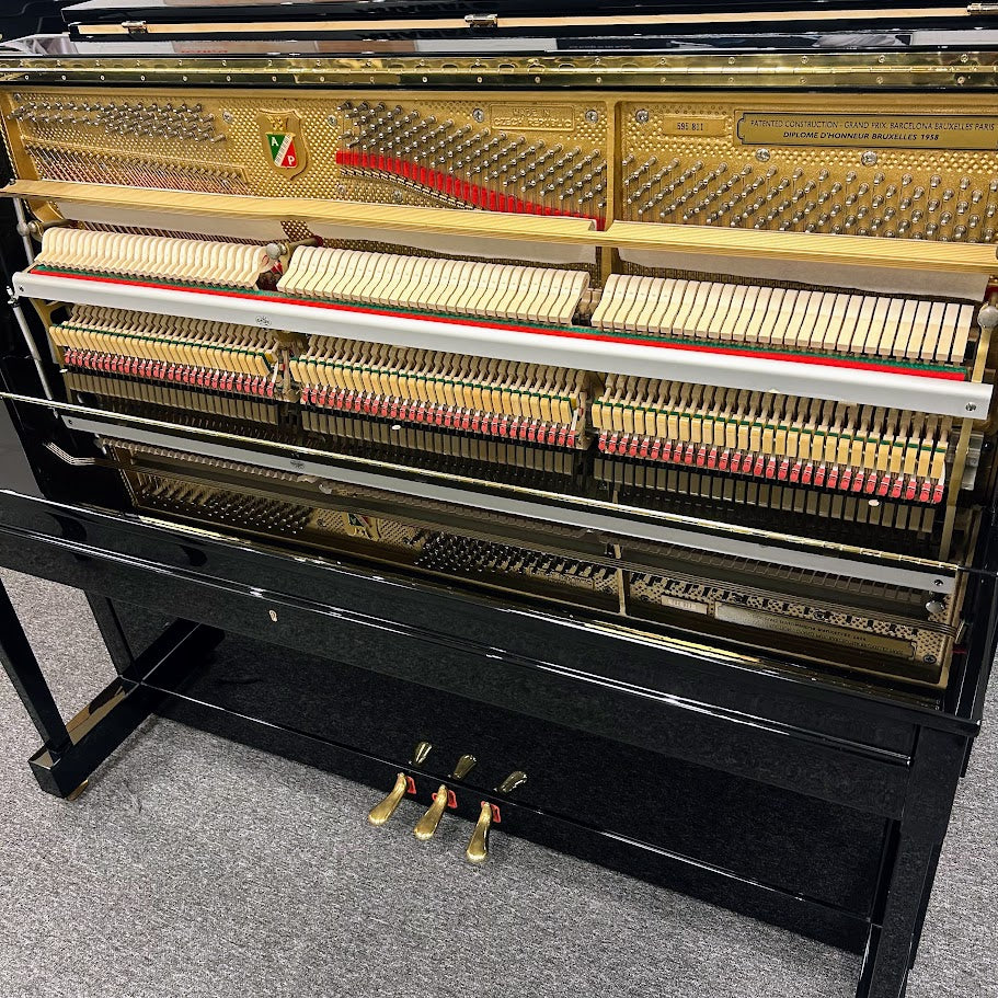 Petrof 116 Upright Piano: Serial No: 595811 | Second Hand