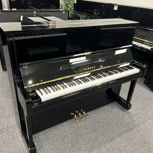 Second Hand Yamaha U1 Upright Piano; Polished Ebony: Serial No: 5102510