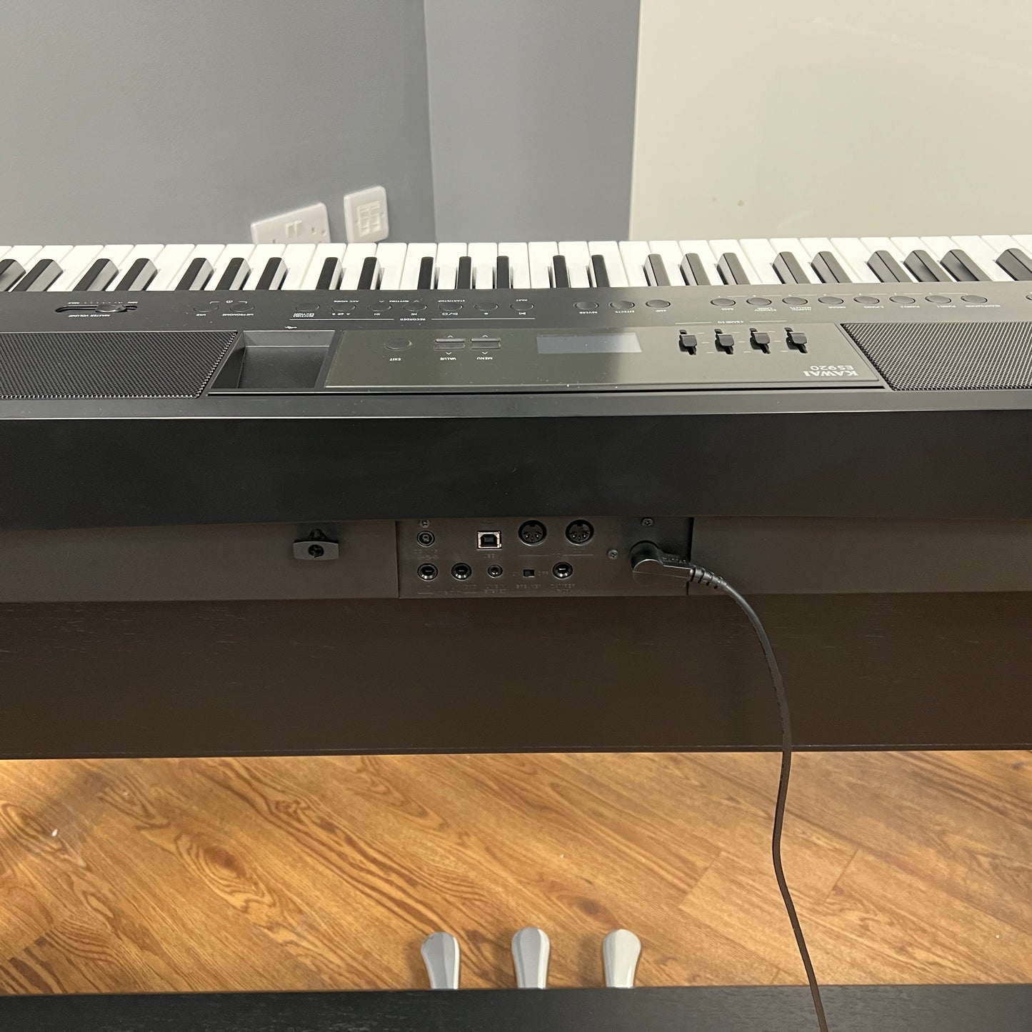 Kawai ES920 Portable Piano With Stand and Pedalboard; Serial No: G512608 | Second Hand
