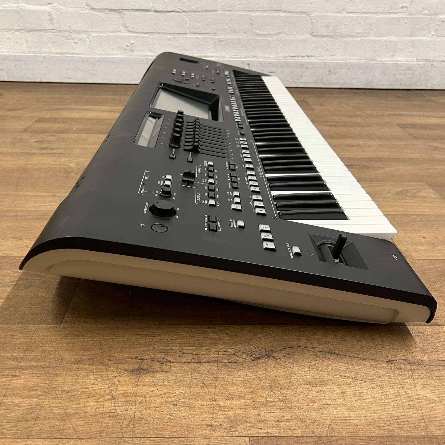 Yamaha Genos 1 Arranger Workstation Keyboard; Serial No: BEXO01023 | Second Hand