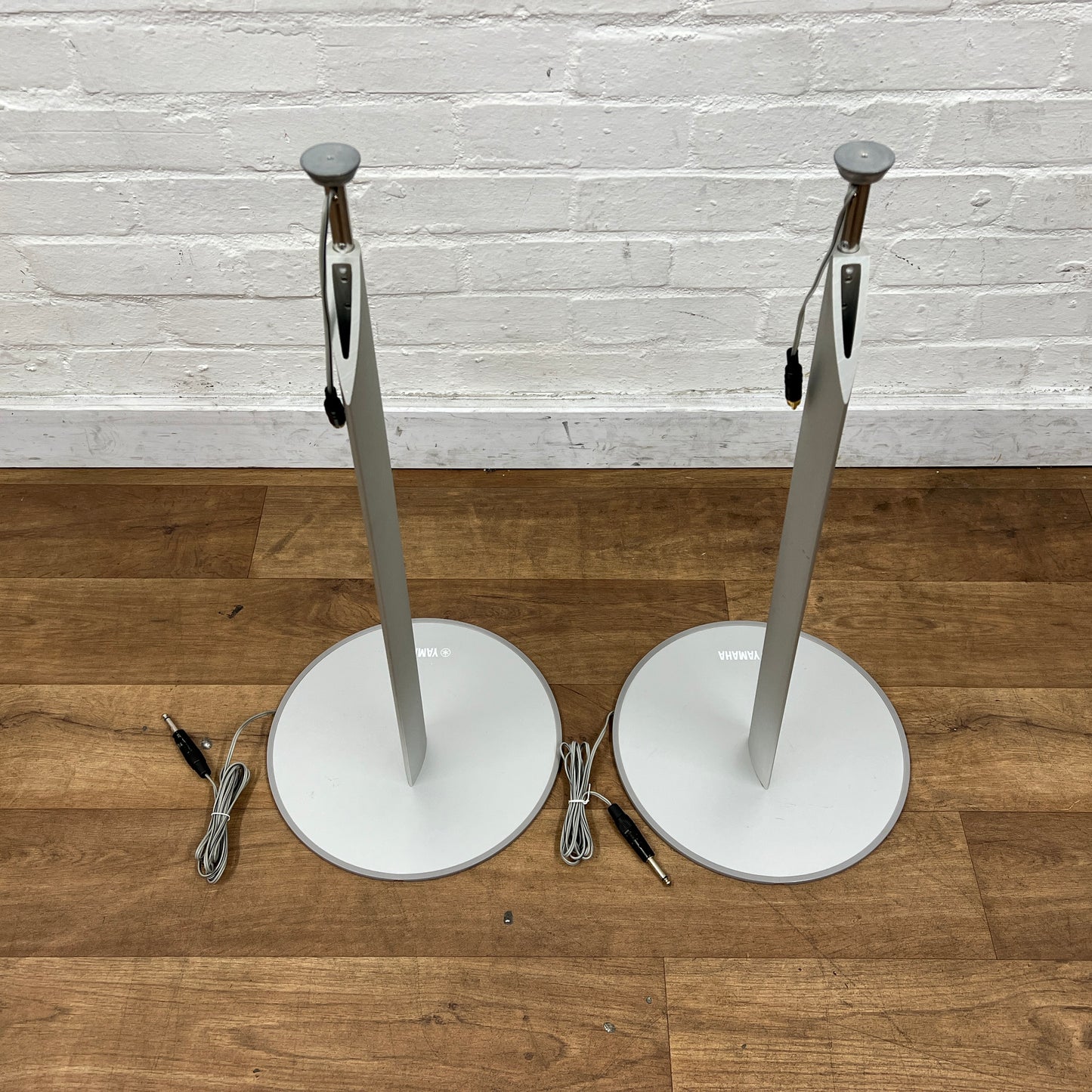 Yamaha SPS80 Satellite Speaker Stand For Tyros Keyboards (Pair): Serial No: FH5D42 | Second Hand