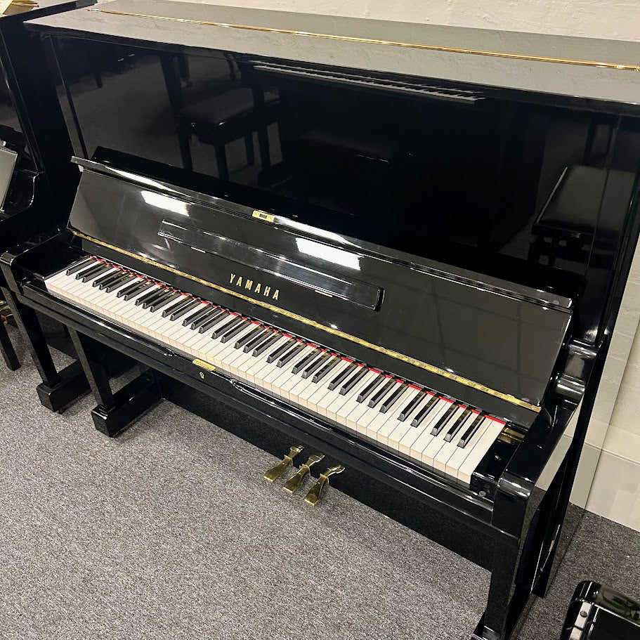 Yamaha U3 Upright Piano In Polished Ebony: Serial No: M3442523 | Second Hand
