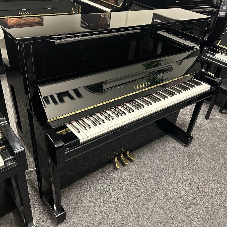 Yamaha B3 Upright Piano; Polished Ebony: Serial No: J28206322 | Second Hand