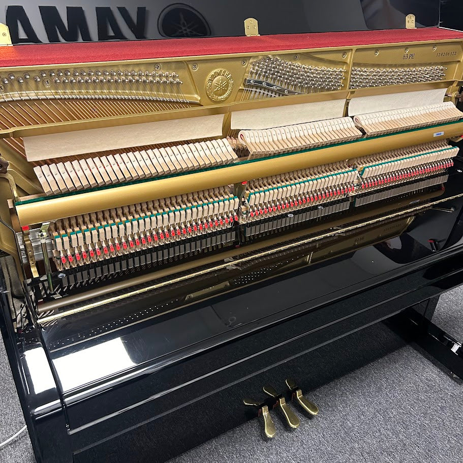 Yamaha B3 Upright Piano; Polished Ebony: Serial No: J28206322 | Second Hand