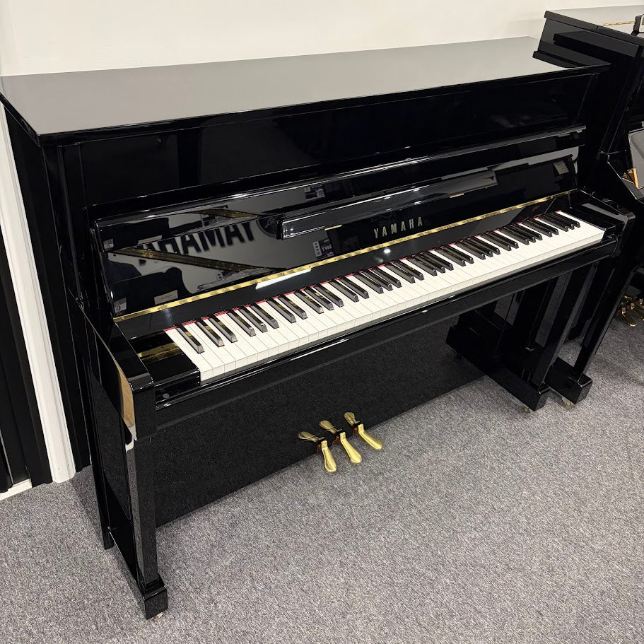 Yamaha B2 Upright Piano in Polished Ebony: Serial No: J34370434 | Second Hand