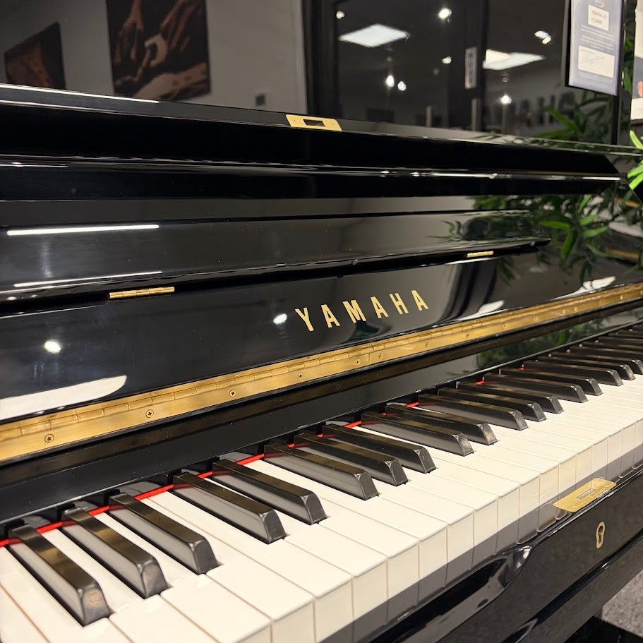 Yamaha U3 Upright Piano in Polished Black Serial No: M3284400 | RECONDITIONED AS NEW
