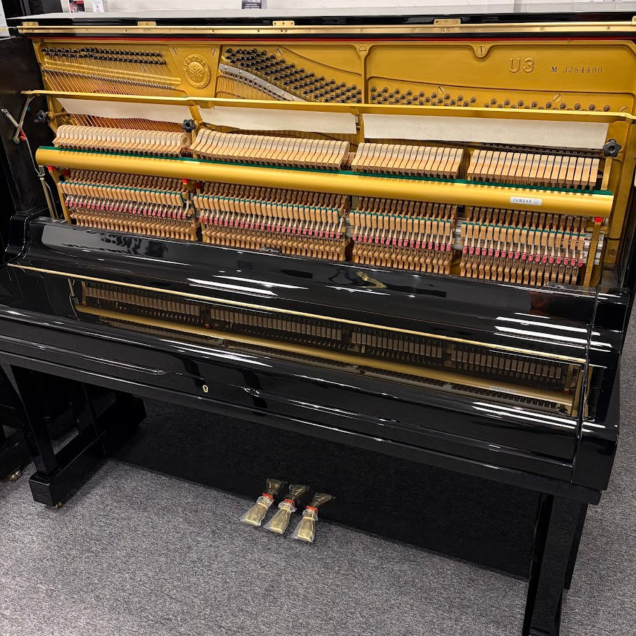 Yamaha U3 Upright Piano in Polished Black Serial No: M3284400 | RECONDITIONED AS NEW