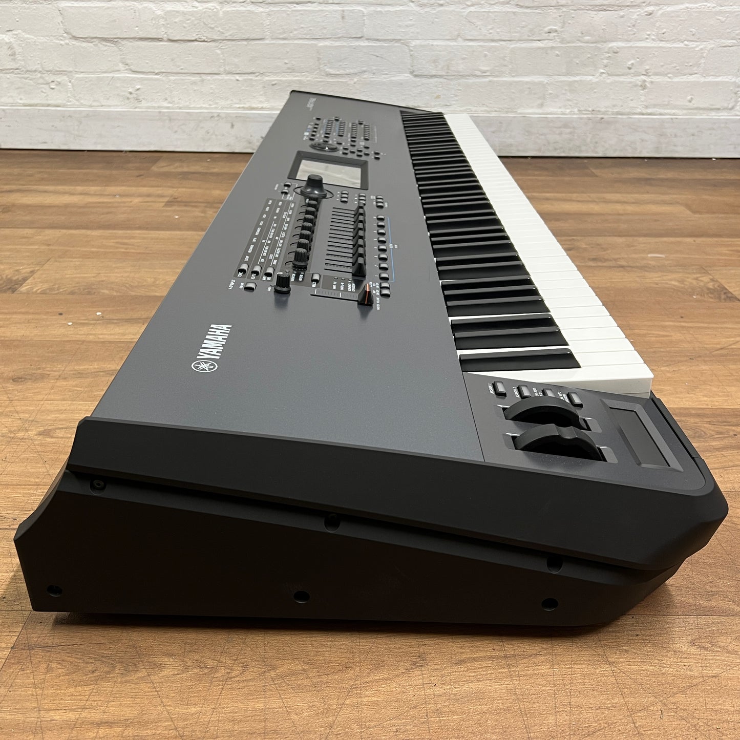 Yamaha Montage 8 Synthesizer Serial No: BAXY01008 | Second Hand