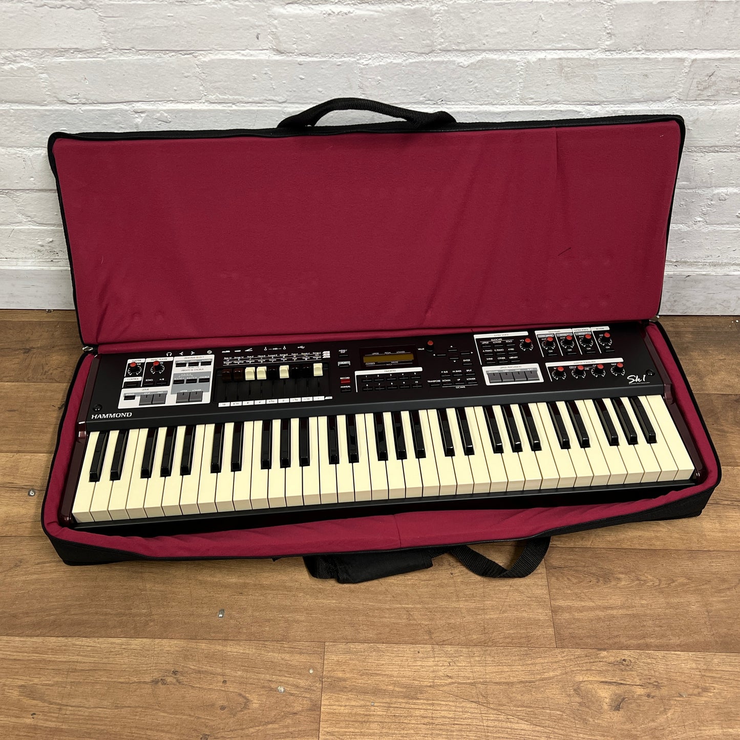Hammond SK1 61 Stage Keyboard Serial No: 19050047 | Second Hand